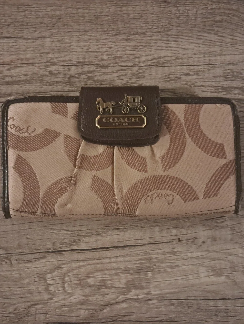 COACH Signature Canvas Continental Wallet in Brown/Tan